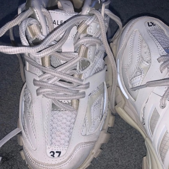 SOLD⭐️ Balenciaga Track Sneakers - Picture 3 of 5